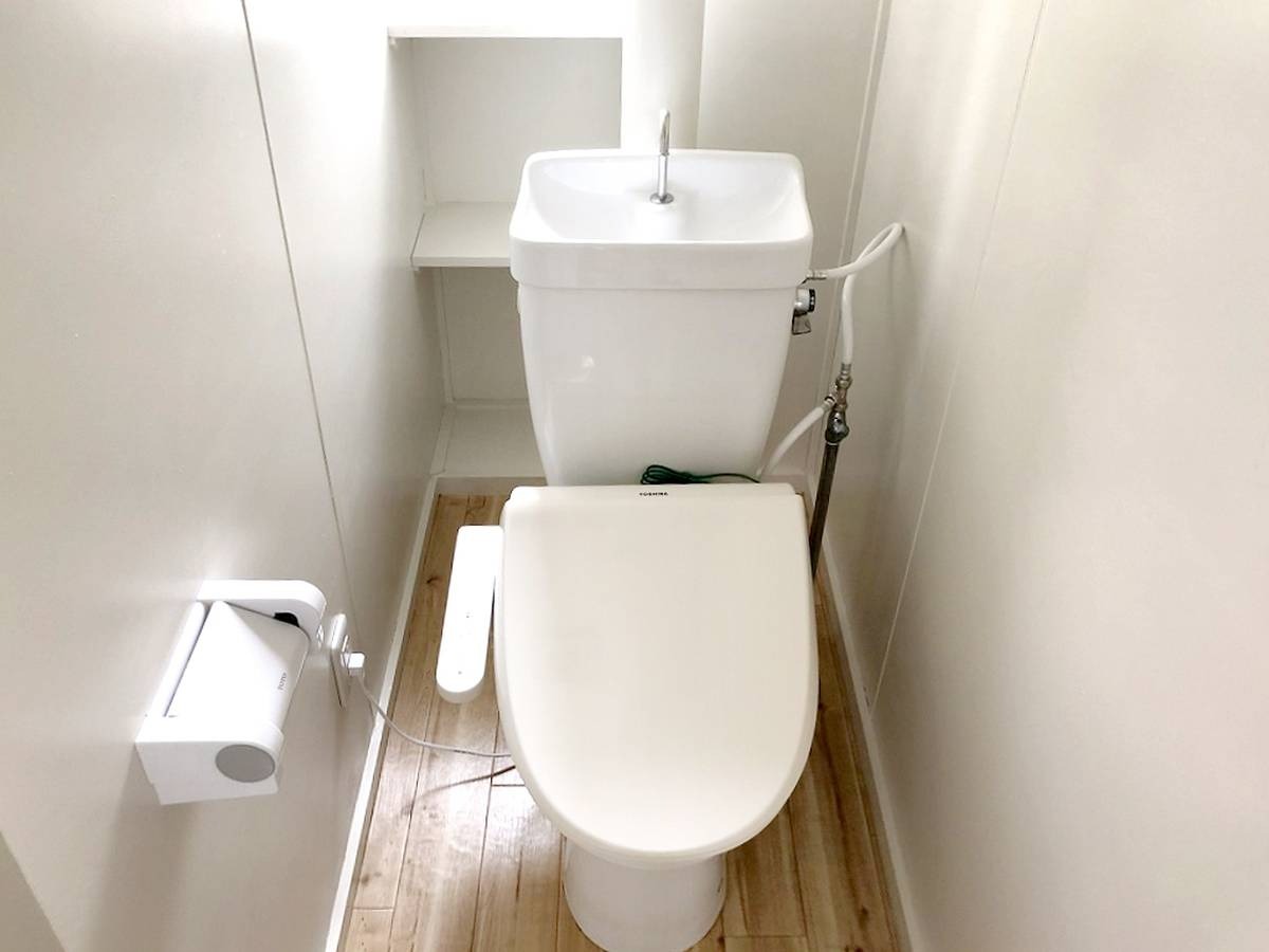 ＪＲ東海道本線 菊川駅 徒歩129分 5階建 築36年のトイレ写真