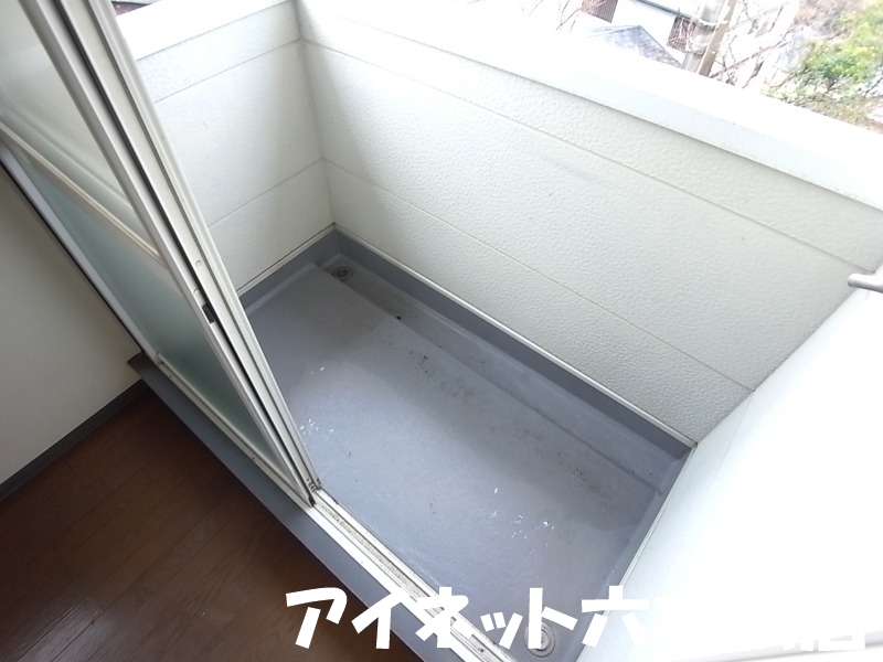 地下鉄七隈線 金山駅 徒歩15分 2階建 築31年の内装写真