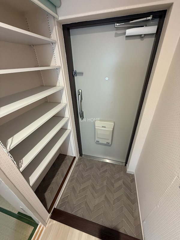 ハイツ山萬の玄関写真