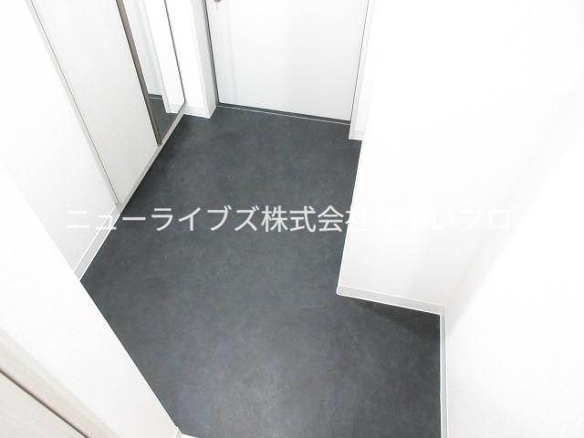 京阪本線 寝屋川市駅 徒歩6分 3階建 築1年の玄関写真