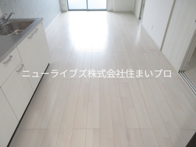 京阪本線 寝屋川市駅 徒歩6分 3階建 築1年の居間写真