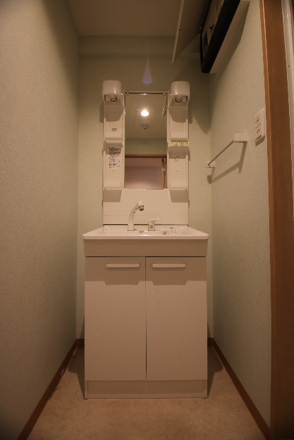 洗面設備　※別室の参考写真の為、現況優先です。