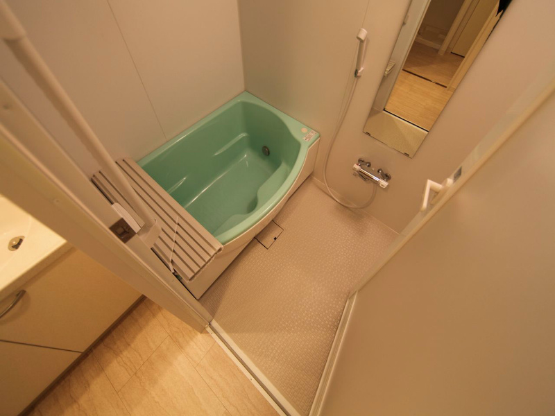 バス・シャワールーム　追い焚き　浴室暖房乾燥機　24時間換気　オートバスバスルーム