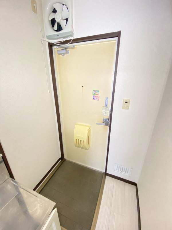 玄関　※他部屋参考写真