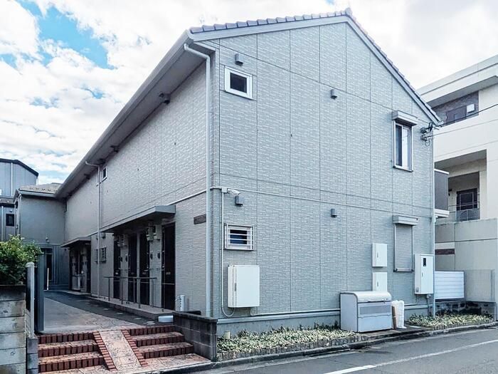 建物外観　シンプルなデザインです