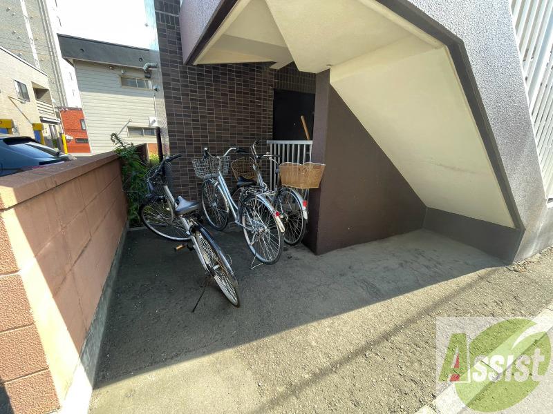 地下鉄東西線 琴似駅 徒歩7分 4階建 築36年の外観写真