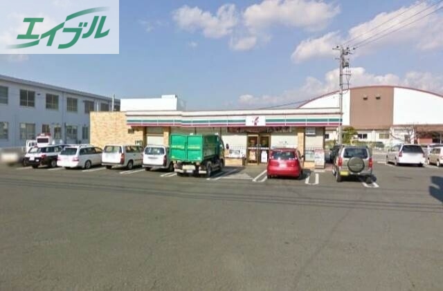 コンビニ　セブンイレブン岡山芳明小前店（コンビニ）まで424m