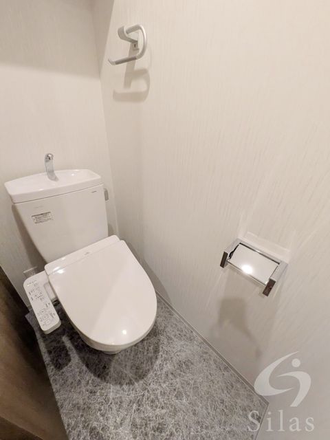 ＪＲ東海道本線 塚本駅 徒歩12分 10階建 築1年のトイレ写真