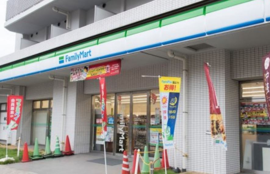 コンビニ　ファミリーマート江東南砂四丁目店（コンビニ）まで361m
