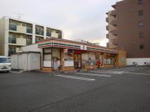 コンビニ　セブンイレブン尼崎武庫之荘１丁目店（コンビニ）まで65m
