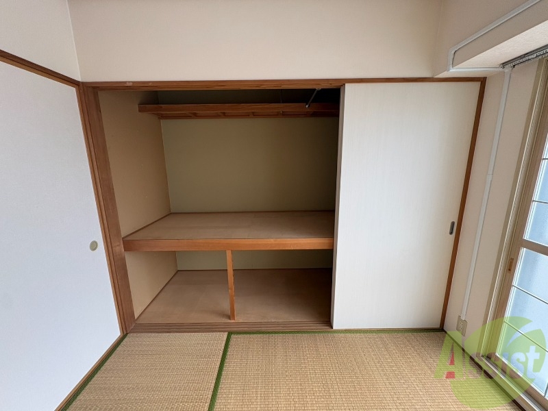 収納　収納もバッチリあるのでお部屋が片付きますよ！