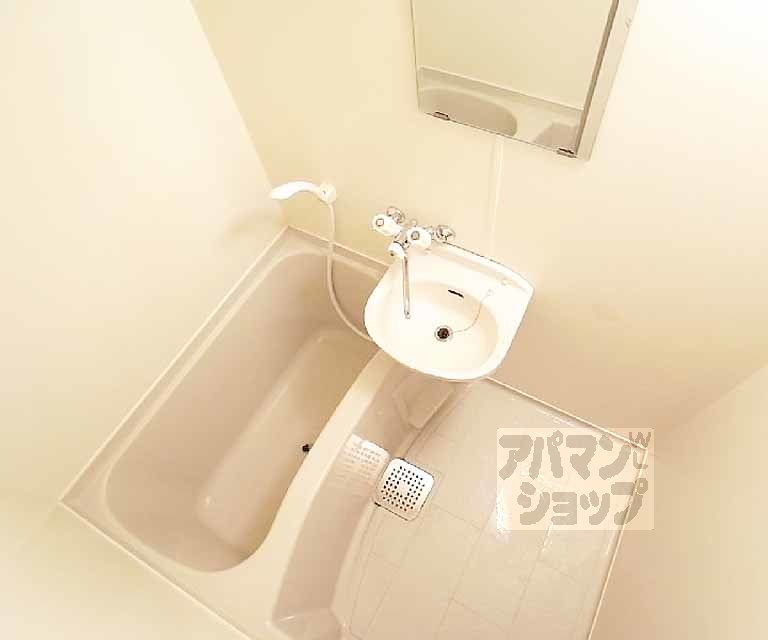 ヴェルメゾン今出川の風呂写真