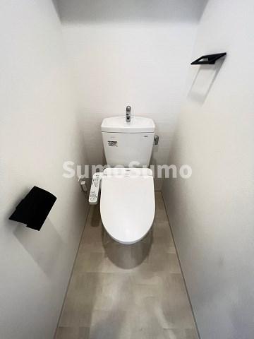 レジュールアッシュ塚本レジデンスのトイレ写真