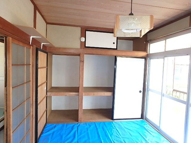 収納　収納スペースは各お部屋にあります。