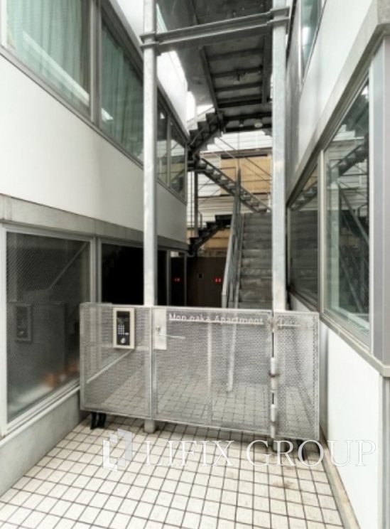 東京メトロ東西線 門前仲町駅 徒歩5分 5階建 築8年の外観写真