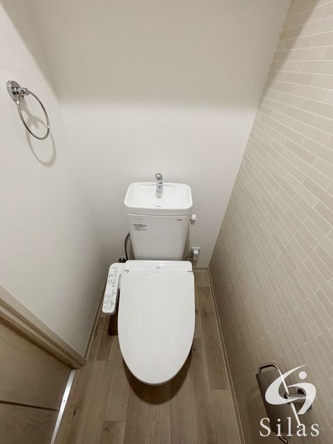近鉄奈良線 瓢箪山駅 徒歩4分 3階建 築2年のトイレ写真