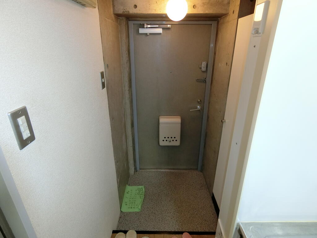 アクチュエールホシノの玄関写真
