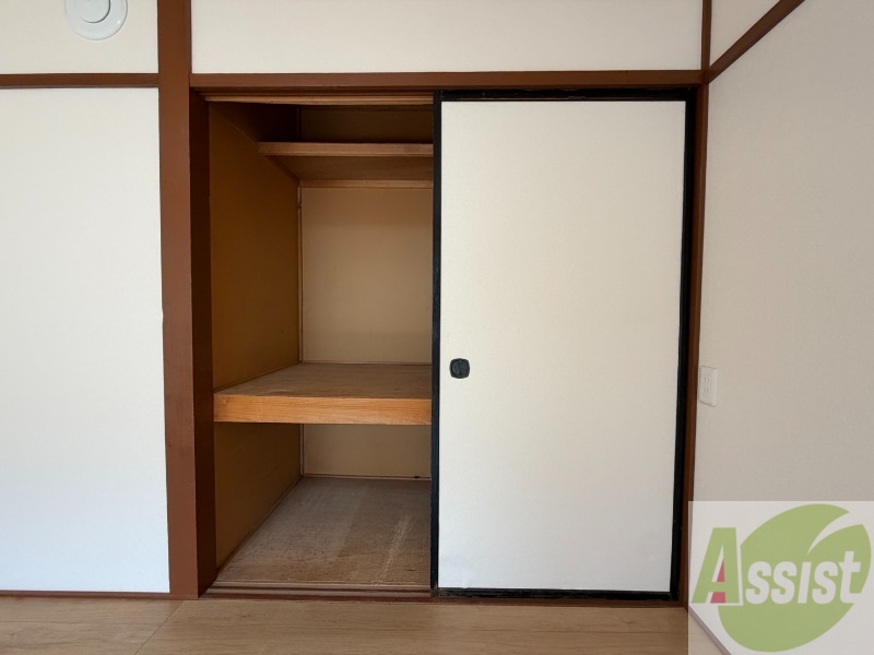 収納　クローゼットがありました。お洋服や荷物はここへ