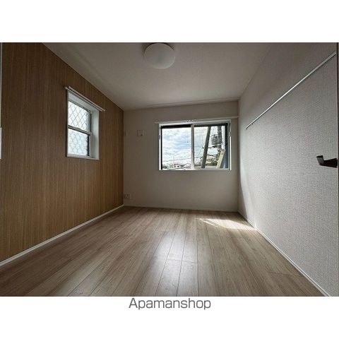 ラフィーネ西谷Cの居間写真