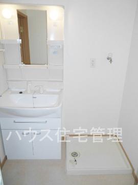 ＪＲ東海道本線 高槻駅 バス乗車時間：12分 最寄りバス停で下車 徒歩4分 2階建 築20年の内装写真