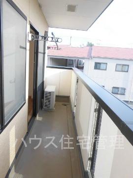 ＪＲ東海道本線 高槻駅 バス乗車時間：12分 最寄りバス停で下車 徒歩4分 2階建 築20年の内装写真
