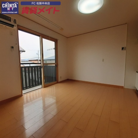 居室・リビング　同型参考写真