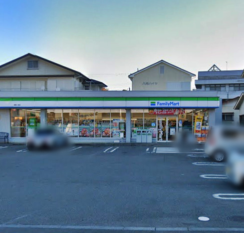 コンビニ　ファミリーマート（コンビニ）まで333m