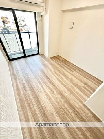 京急本線 戸部駅 徒歩5分 11階建 築7年の居間写真