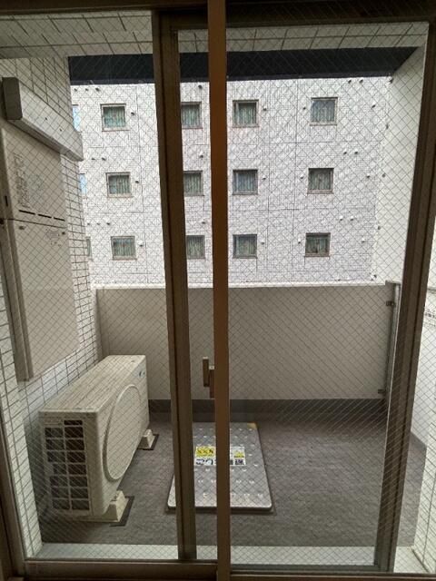 バルコニー　バルコニーからの眺めを楽しみながら食事をしませんか