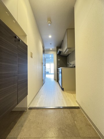 ＪＲ東海道本線 元町駅 徒歩5分 14階建 築19年の玄関写真