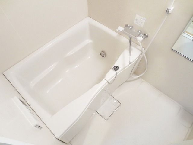 バス・シャワールーム　★追い焚き給湯完備★