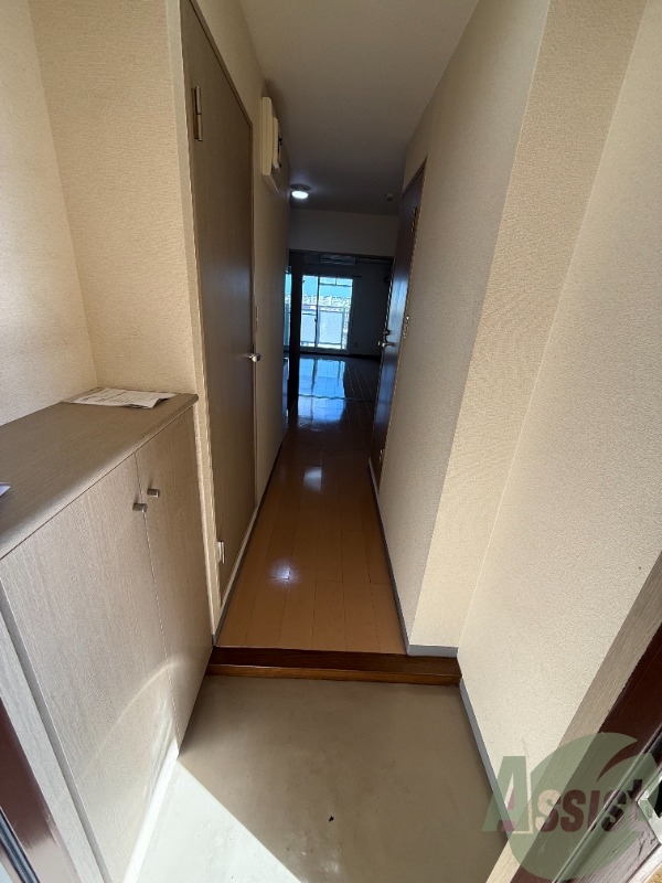 玄関　玄関の写真です。広々として使いやすそうですね。