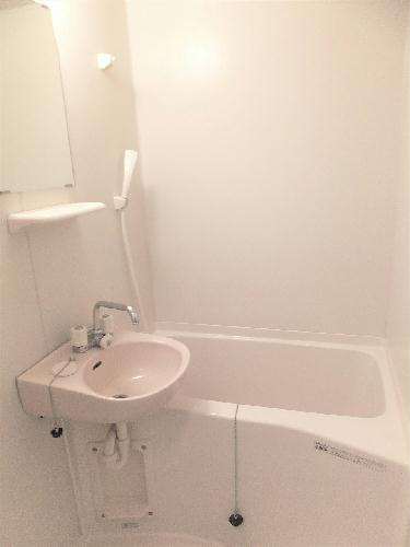 バス・シャワールーム　バス、トイレ別です。