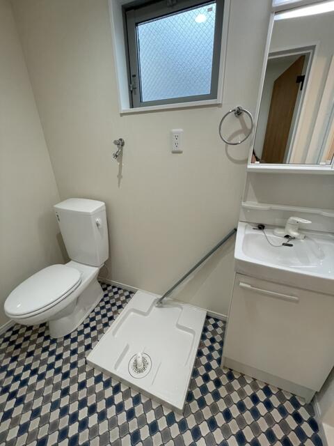 京成本線 京成高砂駅 徒歩6分 3階建 築5年のトイレ写真