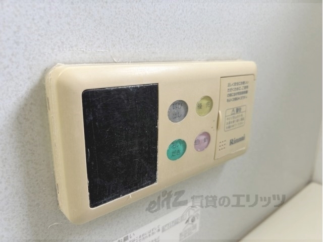 その他設備　給湯器リモコン
