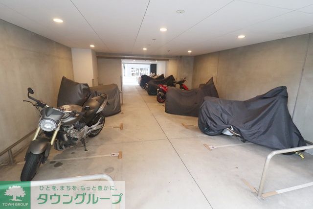 駐車場　駐車場