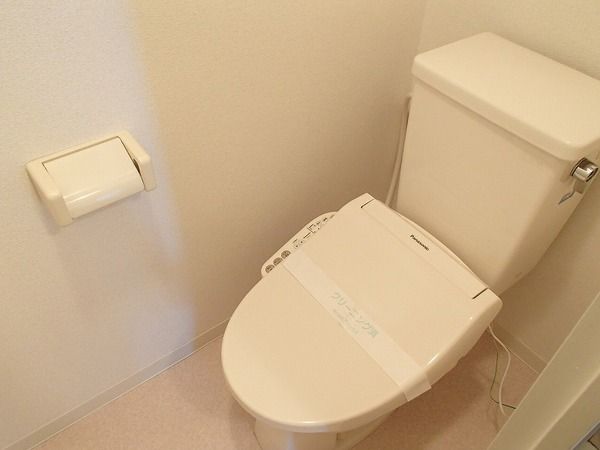 東京メトロ東西線 西葛西駅 徒歩3分 10階建 築38年のトイレ写真
