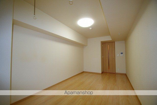 ルーブル錦糸町弐番館の居間写真