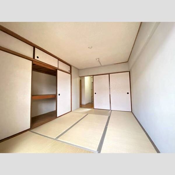 ＪＲ阪和線 北信太駅 徒歩10分 4階建 築63年の居間写真