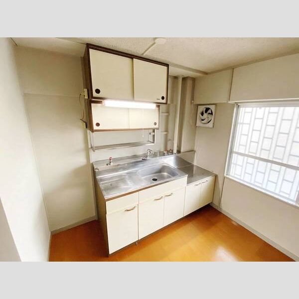 ＪＲ阪和線 北信太駅 徒歩10分 4階建 築63年のキッチン写真
