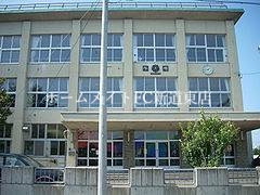 中学校　啓明中学校（中学校）まで1800m