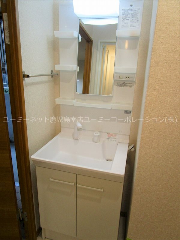 洗面設備　※105号室の写真です