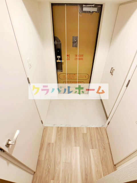 地下鉄御堂筋線 東三国駅 徒歩7分 15階建 築7年の玄関写真