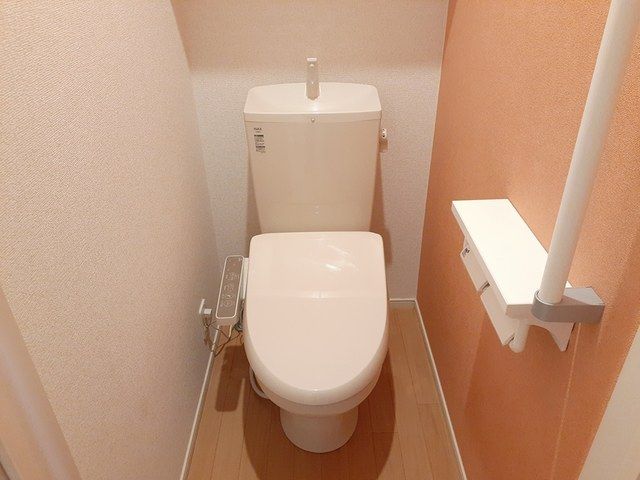 トイレ　コンパクトで使いやすいトイレです