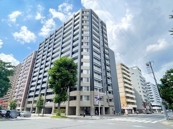 シティハウス資生館前