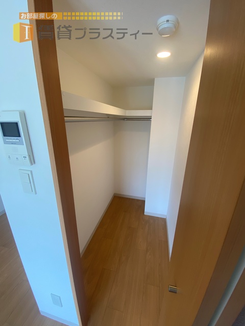 収納　嬉しいウォークインクローゼット