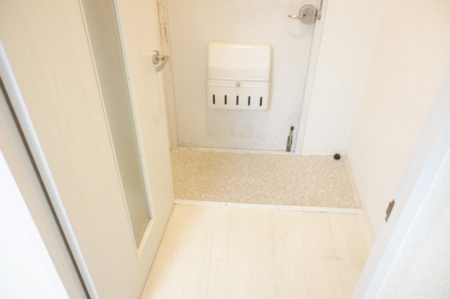 メイゾン山科の玄関写真