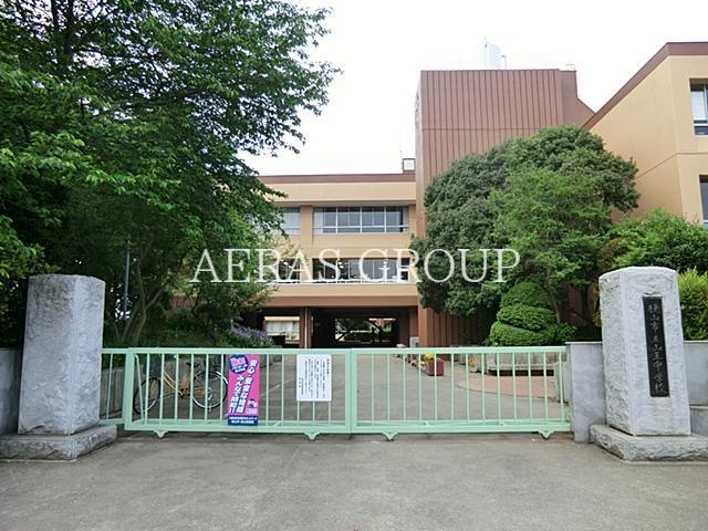 中学校　狭山市立山王中学校（中学校）まで912m