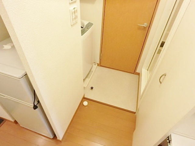 レオパレスO twoの玄関写真