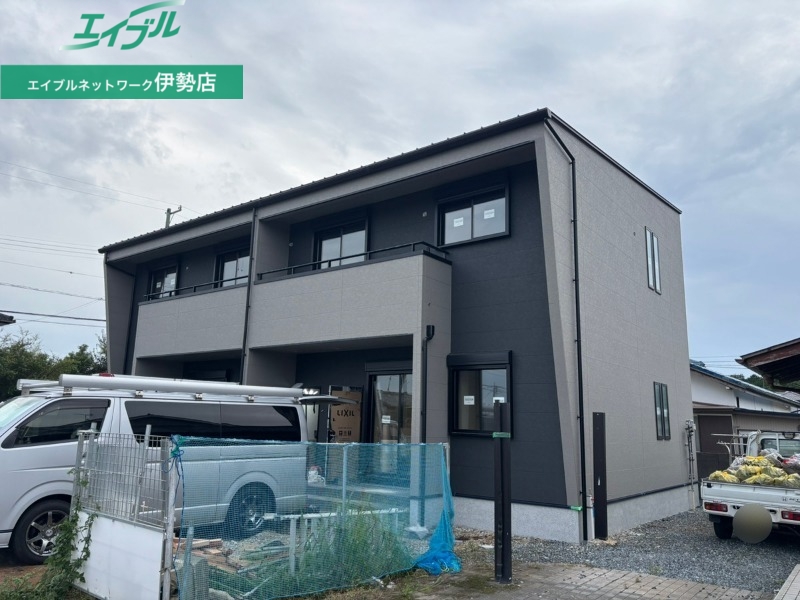 建物外観　建築中